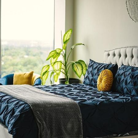 Upscale Downtown High-Rise Apartamento Raleigh Exterior foto