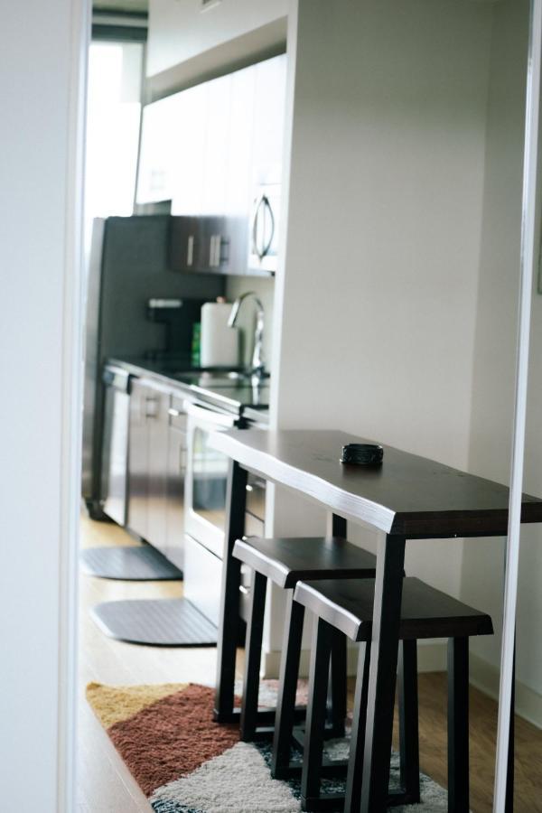 Upscale Downtown High-Rise Apartamento Raleigh Exterior foto