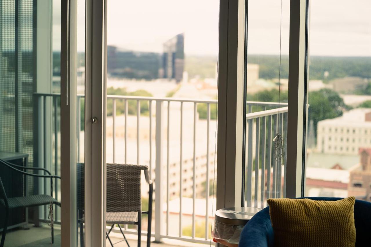 Upscale Downtown High-Rise Apartamento Raleigh Exterior foto